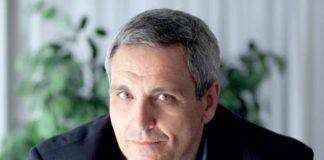 MAURIZIO DE GIOVANNI OSPITE DEL LICEO MANZONI IL 13 GENNAIO