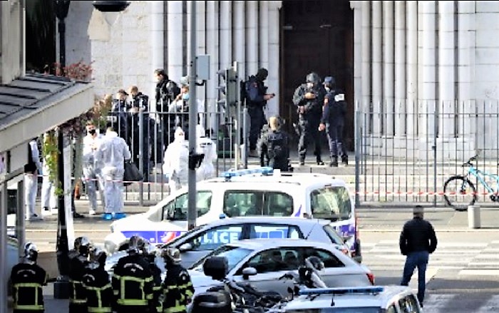 francia attentato ATTENTATO A NOTRE DAME: TRE MORTI, DECAPITATA UNA DONNA DI 70 ANNI