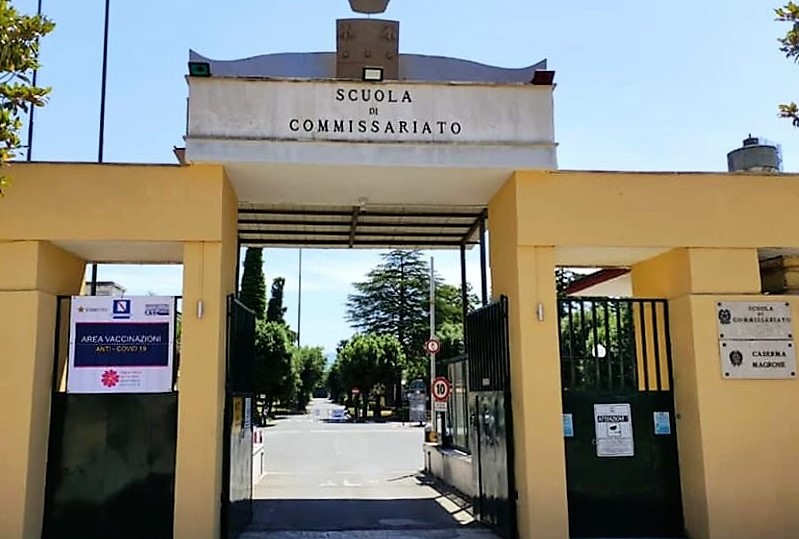 hub vaccini scuola commissariato maddaloni CASERMA MAGRONI MADDALONI, OLTRE 70MILA VACCINI ALLA CASERMA MAGRONE