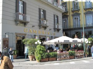 Napoli   Il Bar Gambrinus 300x225 PRESENTAZIONE DEL CILENTO FESTIVAL   POLLICA AL GAMBRINUS