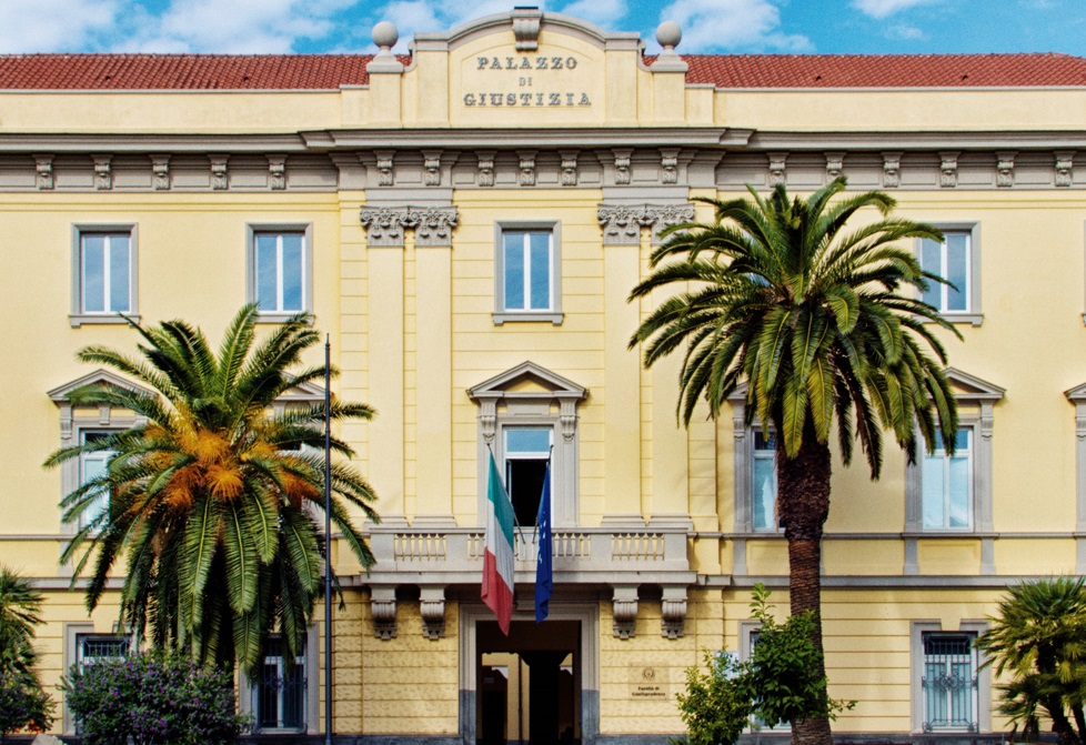Palazzo Melzi Santa Maria Capua Vetere “MIA MADRE UCCISA DAL COMPAGNO”, LA SUA STORIA DI UNA STUDENTESSA DELLA VANVITELLI RACCONTA NELLE AULE DI GIURISPRUDENZA