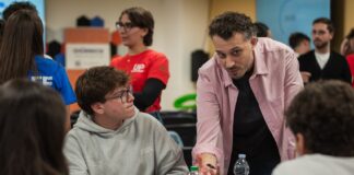 UpGrade, a Caserta oltre 50 giovani per ripensare il mondo dell’istruzione in un hackathon